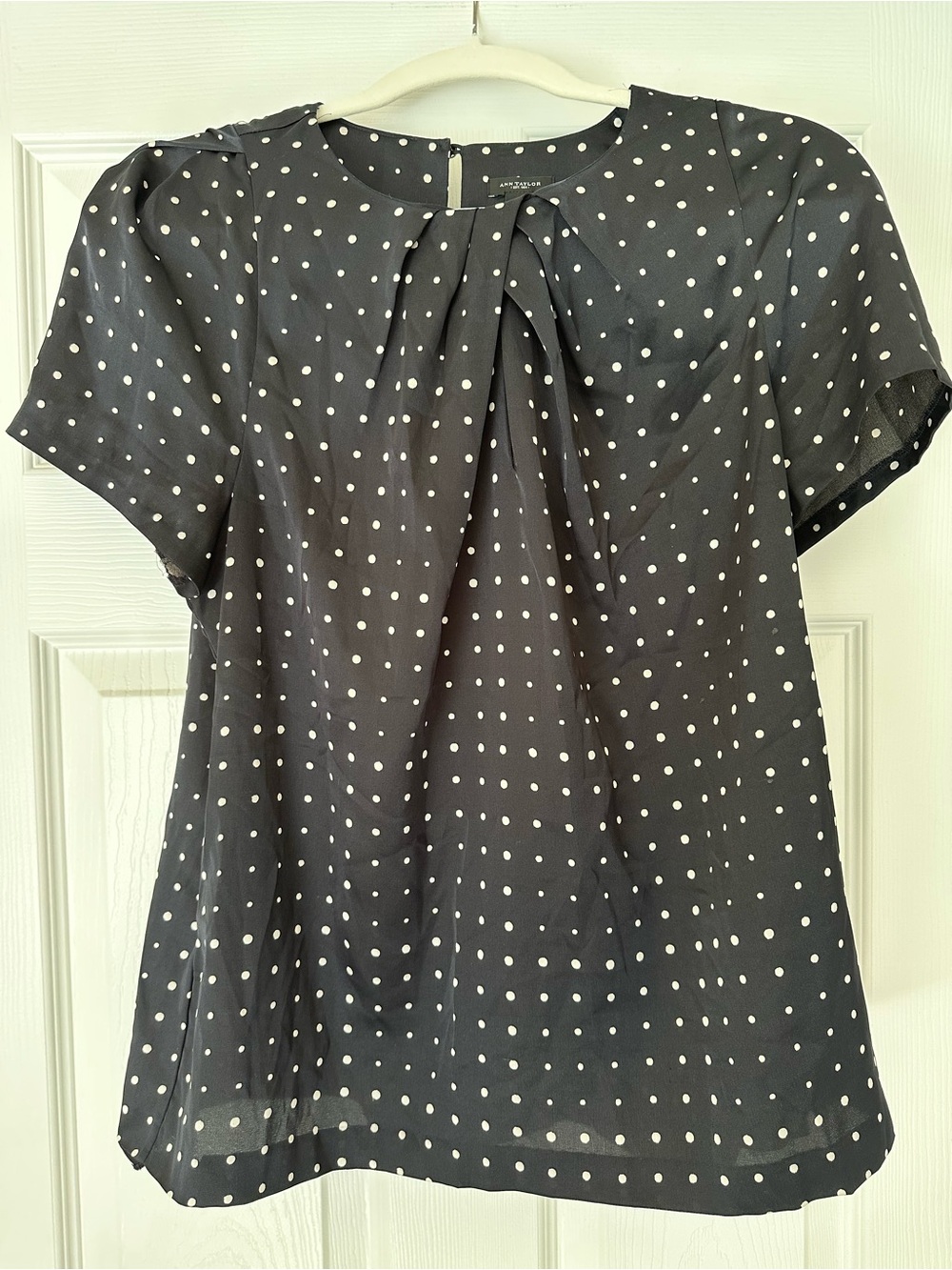 Ann Taylor Polka Dot Short Sleeve Blouse - Black/White size 10